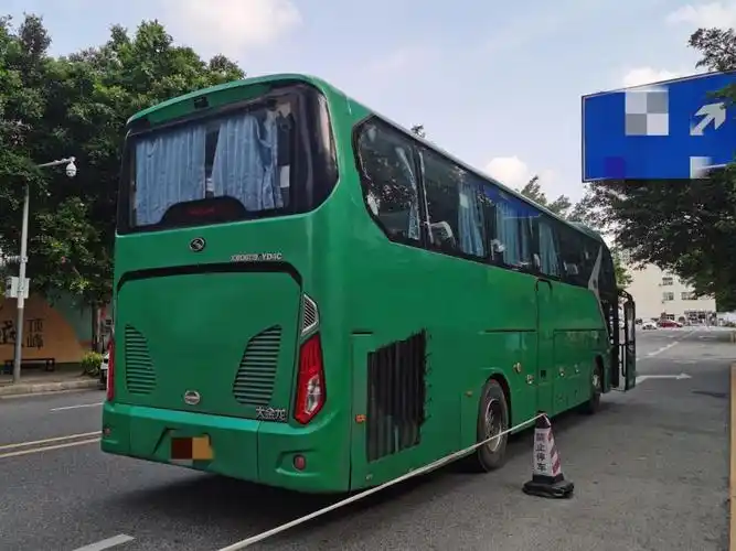 【深圳】2015年11月 55座有营运档案带中门大金龙6119气囊车 自动档