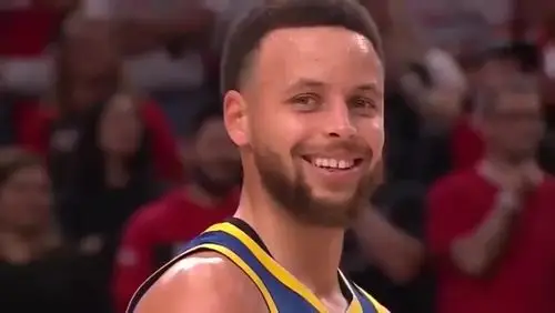 库里库里的这个笑我酥了