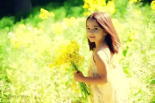 为守护孩子童真,有责任感的父母选择宅家时这样做