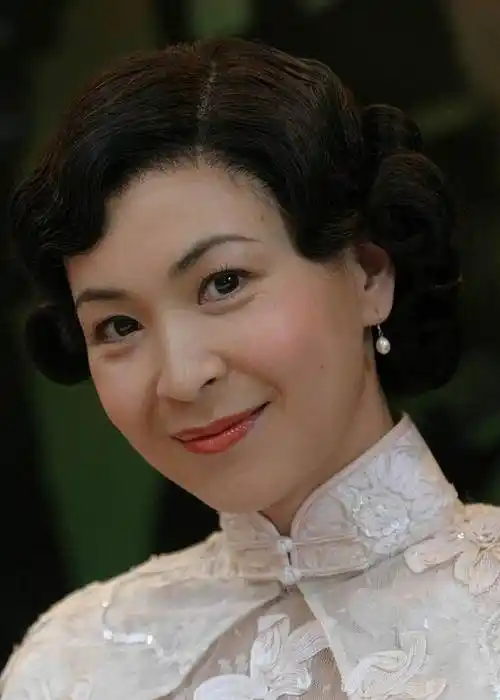 苏玉华谈23年tvb演艺生涯,收回偏激言论态度软化,暂不考虑回巢_回应