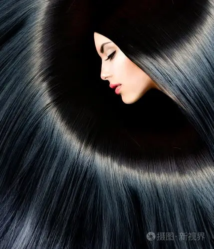 黑色的长头发健康.美容深色头发的女人