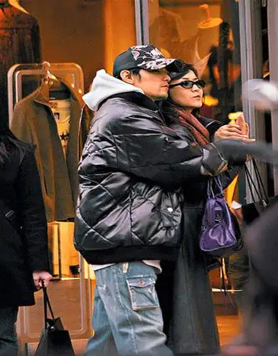 周侯恋告诉你爱的艺术:周杰伦痛绝代官山,侯佩岑因太想爱你而分手