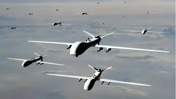中国无人机蜂群能对付美航母一次投射200多架作战半径300公里