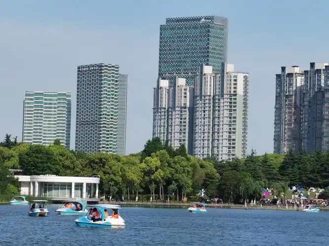 是指中央政府和地方各级政府为实现国有资产管理而设置的专门行政机关