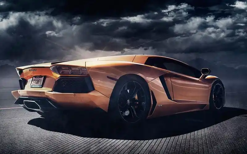 兰博基尼aventador lp700-4超级跑车橙色后视图,黄昏 壁纸