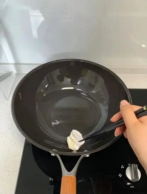 三禾锅具氮化炒锅附有开锅教程