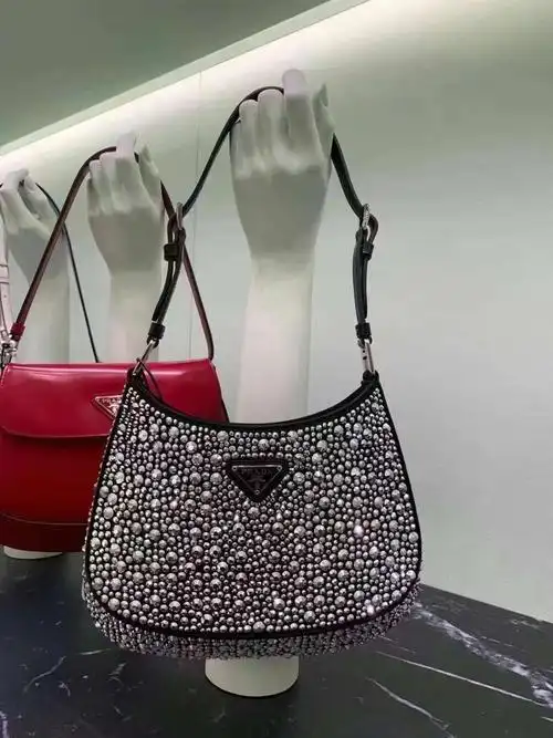 prada水钻cleo腋下包