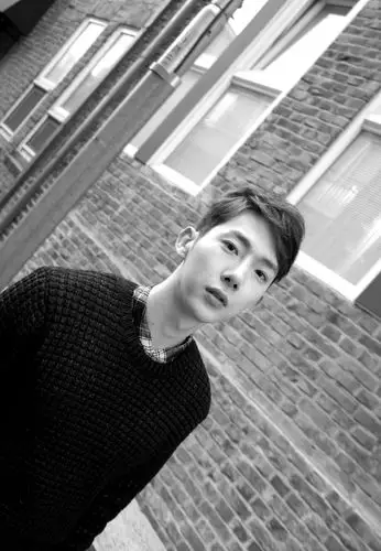 2am是韩国jyp entertainment于2008年推出的男子组合,四名成员包括