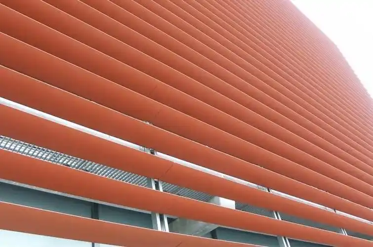 铝合金遮阳板幕墙上的应用