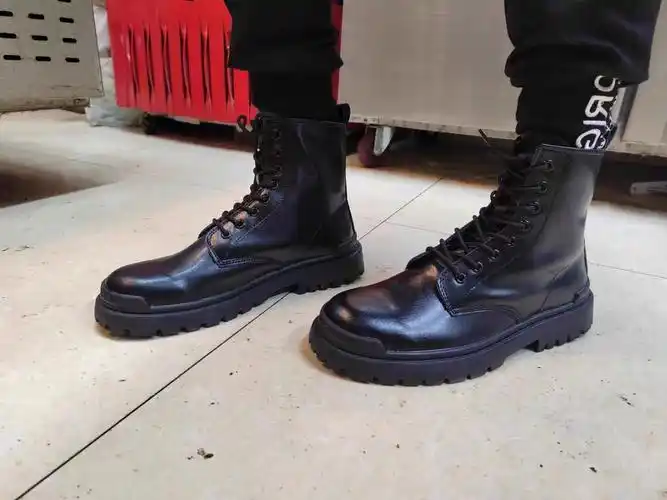 被人问爆的男士真皮马丁靴