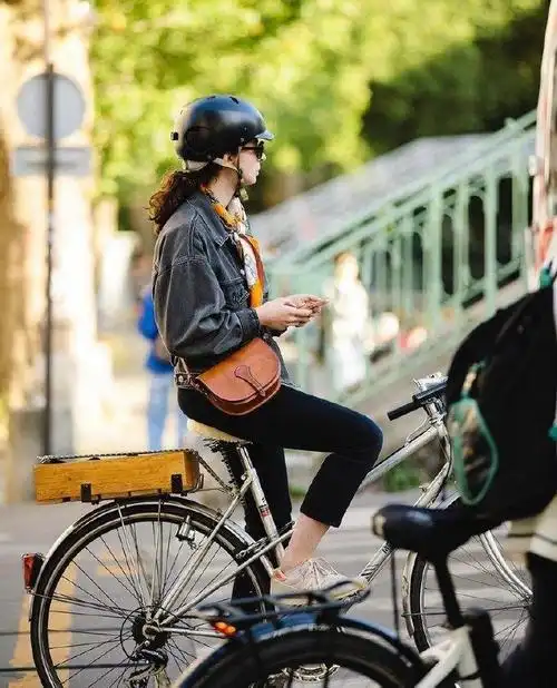 法国巴黎街头素人街拍