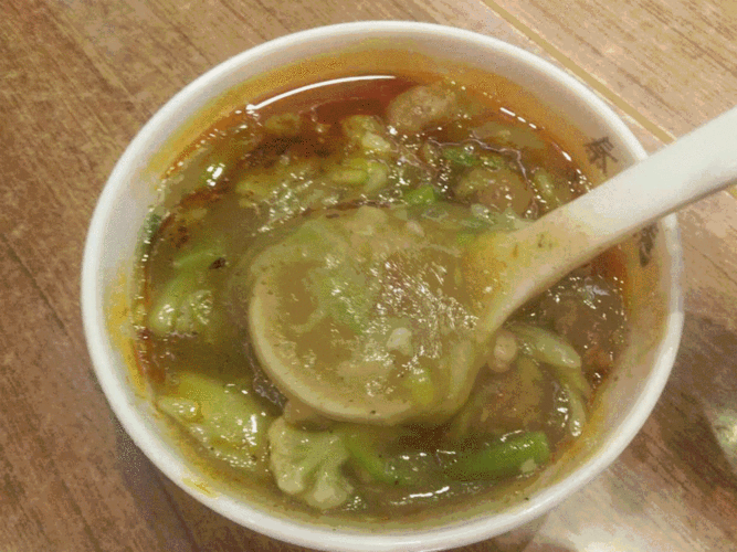 面粉投稿丨我在零下1℃的低温里遇见你,一份零上100℃的胡辣汤温暖了