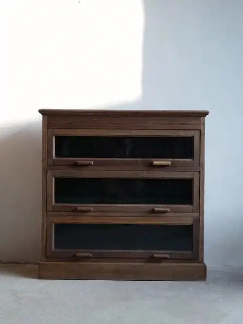 80年代老上海报刊柜