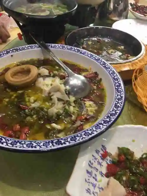 毛家湾饭店(广州东站店)-"新年第一次来到广州东站旁边的中泰国际广场