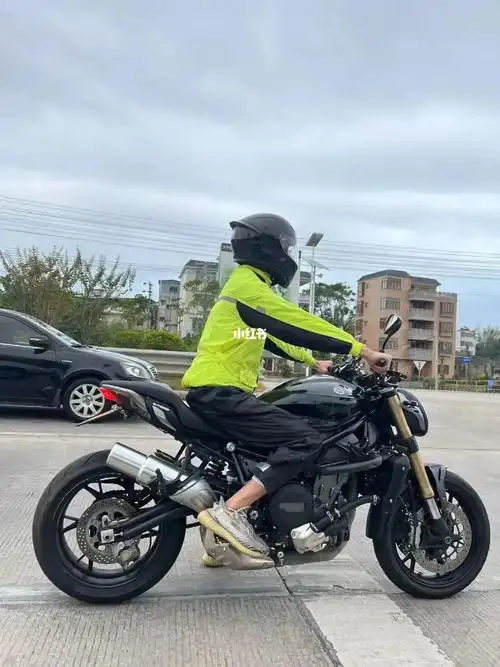 2020年贝纳利752s