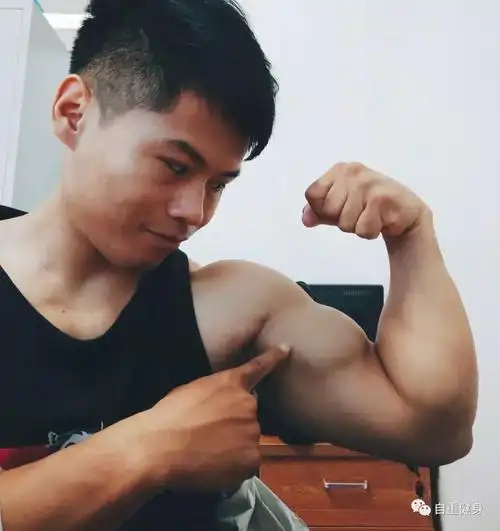 善待这两种引体向上练出堡垒一样的肱二头肌