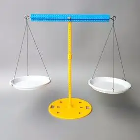 托盘天平秤幼儿园儿童科学实验教具益智玩具小学生手工科技小制作