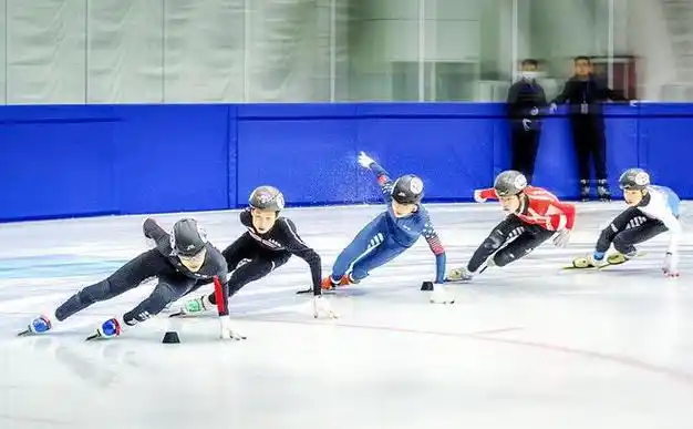 山东省短道速滑(速度轮滑)公开赛在泰山区开赛