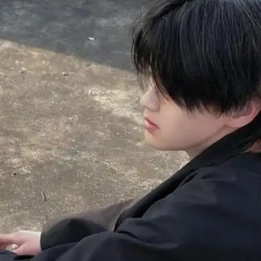 帅气阳光男生头像真实照不是每天都更新这么帅的