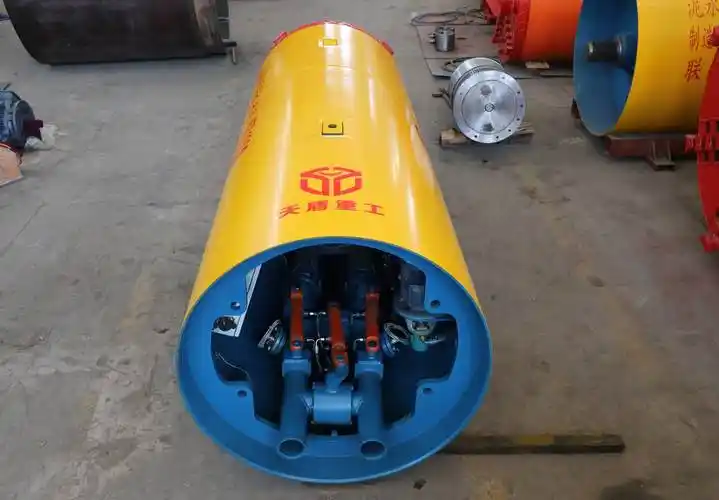 湖南株洲市政工程岩石顶管机施工现场