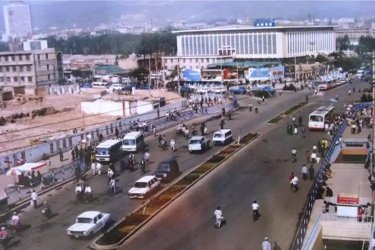 这是一组青海省西宁市的老照片,这些老照片记录了这座城市的过去,记录