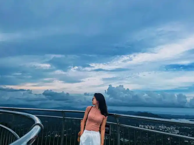 呀诺达热带雨林玻璃桥天空之境