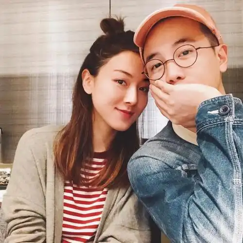 而她在回应传闻时就表示双方没问题,又指没有洗走纹身,只是有时因拍剧