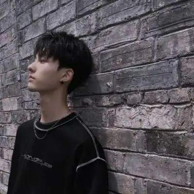 成熟稳重又很帅气魅力男头大_男生头像_美头网