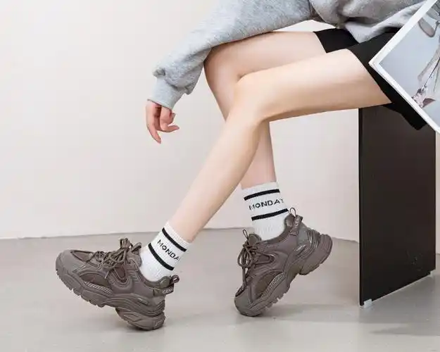 老爹鞋的正确穿搭方式老爹鞋穿搭