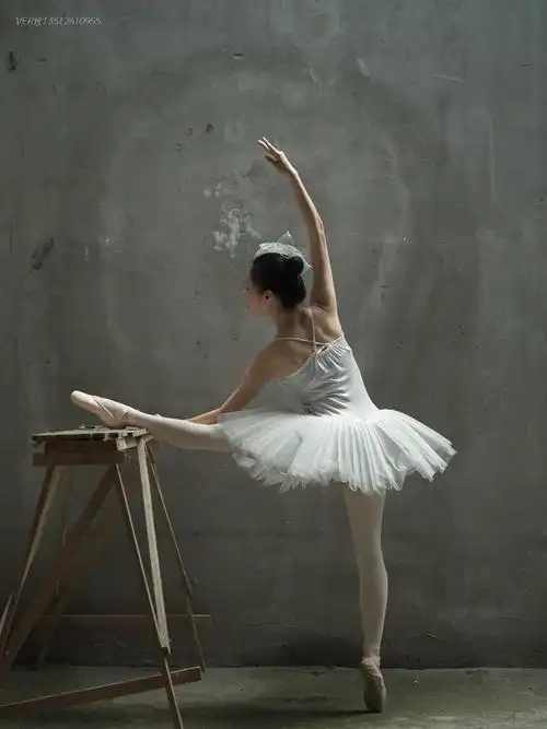 跳芭蕾的女孩