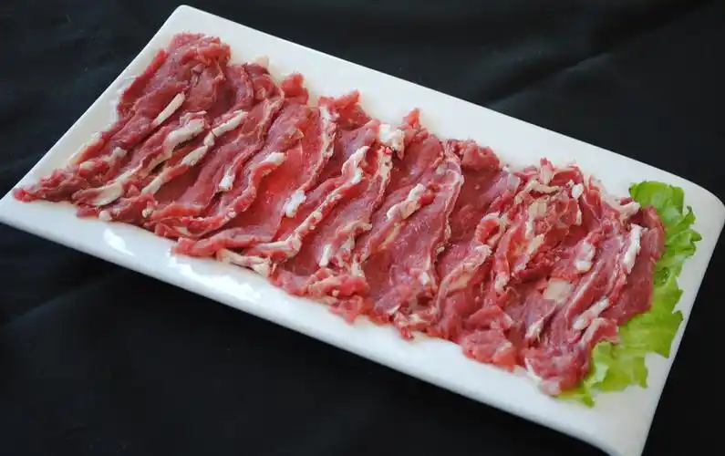 牛市鲜牛肉火锅阿勒泰路店