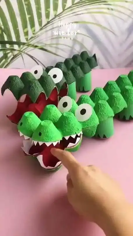 亲子手工蛋托鳄鱼手工和孩子一起动手做锻炼孩子的动手能力