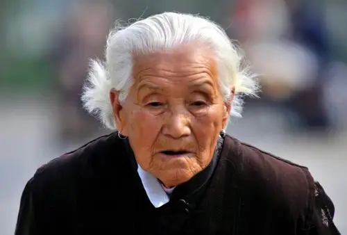 泰山颜悦如四季