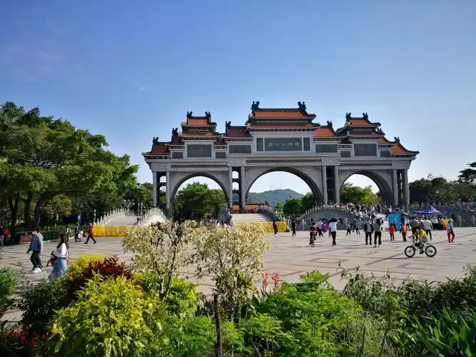 顺峰山公园景点介绍「佛山顺峰山公园景点介绍」