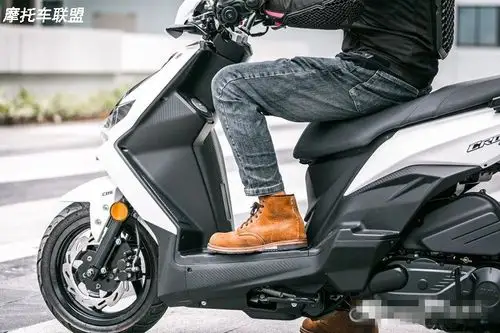 运动小钢侠三阳croxrx150评测