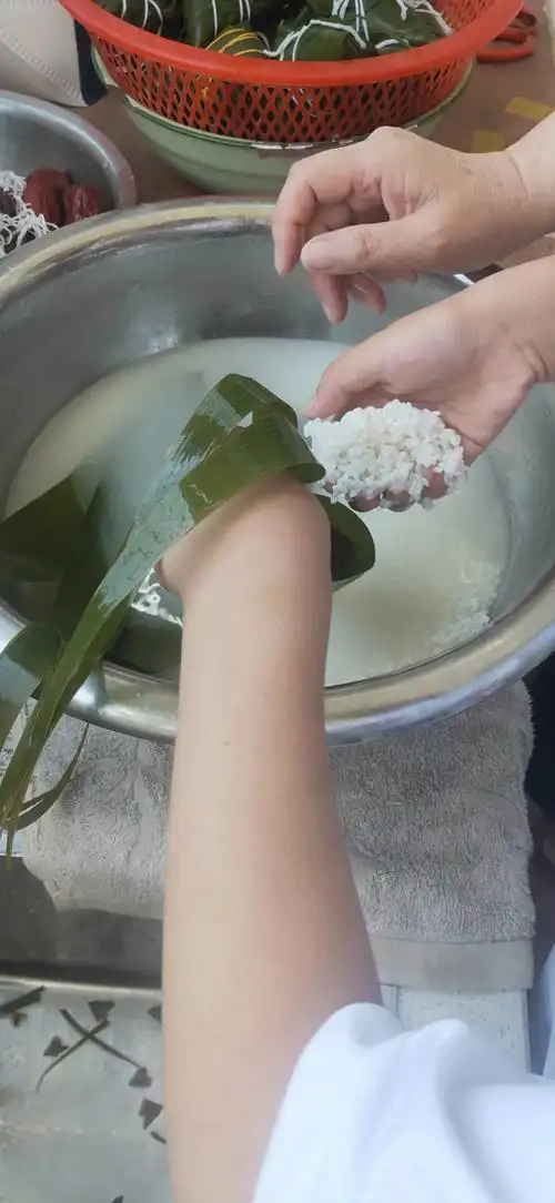 五月端午学包粽子