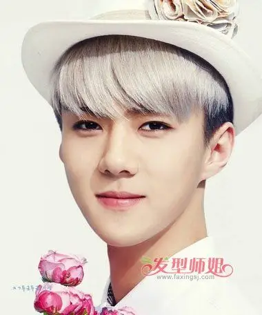 汉子染什么白色头发好看 男人染白色头发