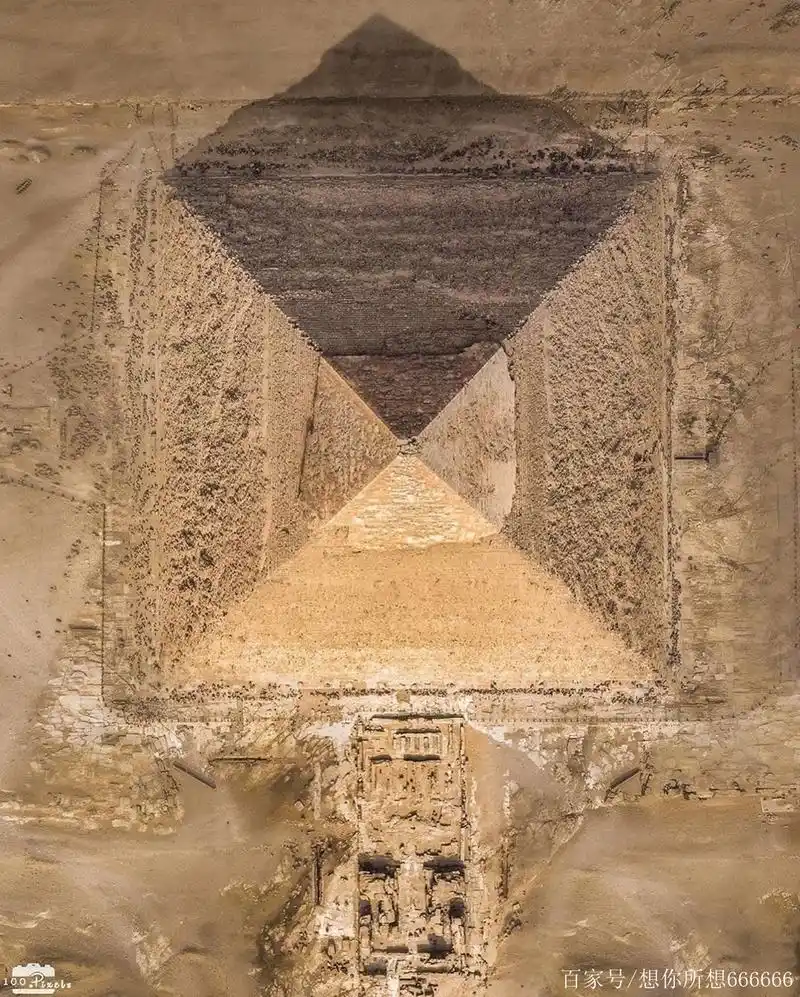 上帝视角下的埃及金字塔
