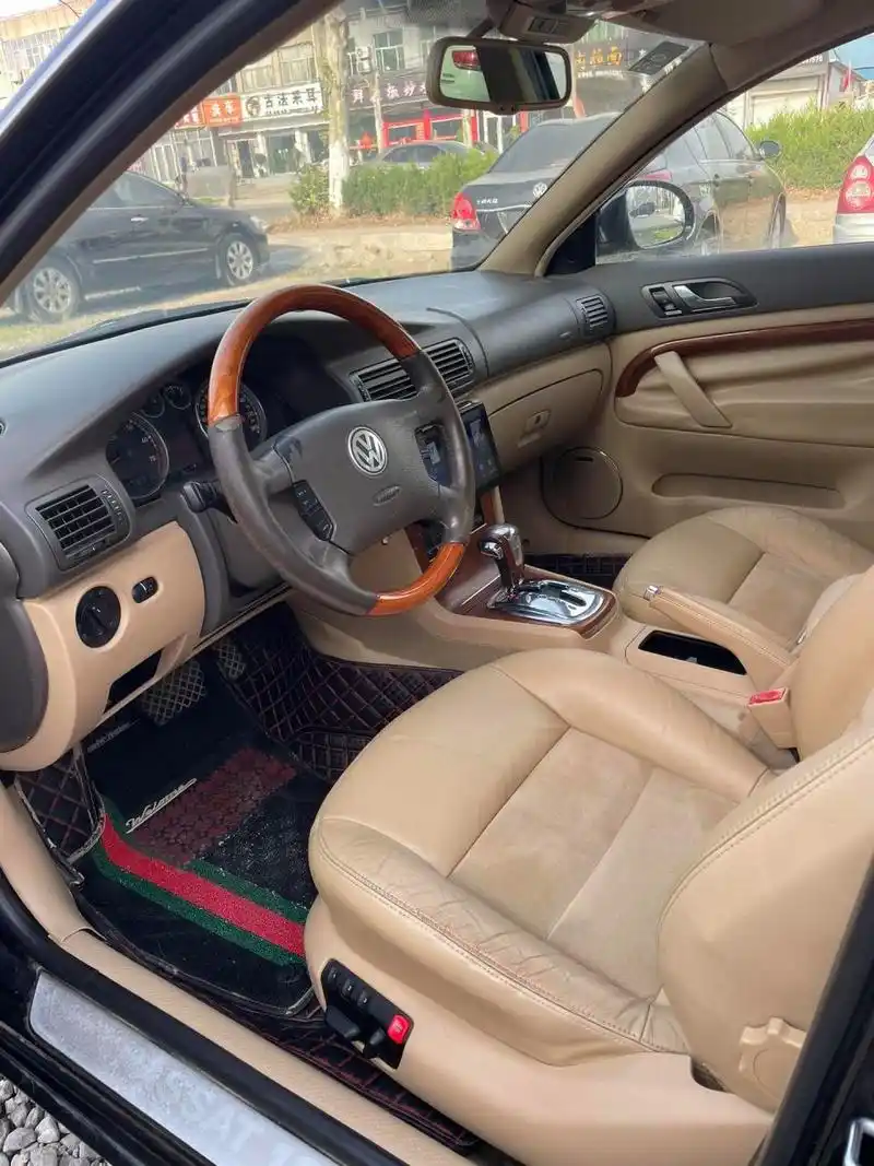 08年极品帕萨特领驭,全车原版无事故,自动挡天窗最高配,1.