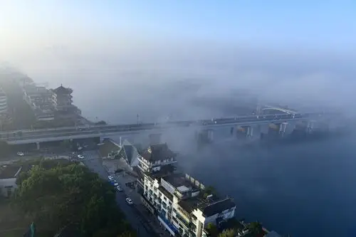 兰城的晨雾兰江的水