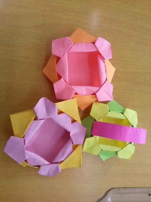 编 编 编花篮,编个花篮装快乐!我们一起来折一个纸花篮装幸福吧!