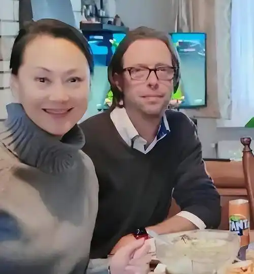 "抛弃"乙肝前夫,55岁二嫁老外富豪,大宋佳是个怎样的人?