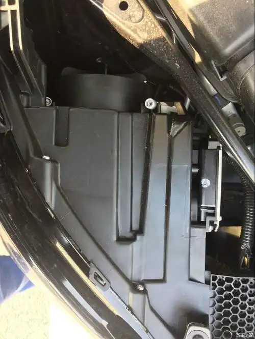 大灯高度调节螺丝