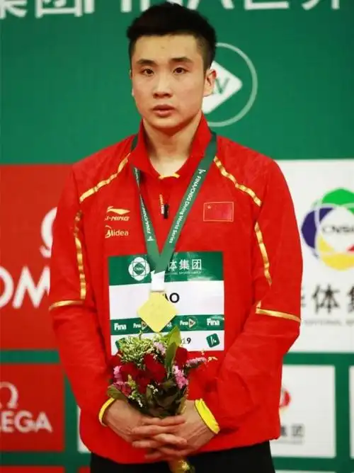 状态"飘"更要发挥"稳" 曹缘荣膺"三金王"