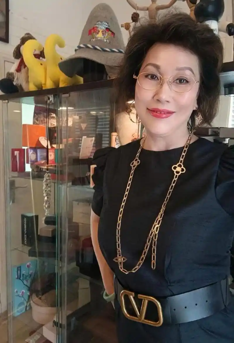 阿姨自拍五十岁的熟女阿姨还有人喜欢吗?