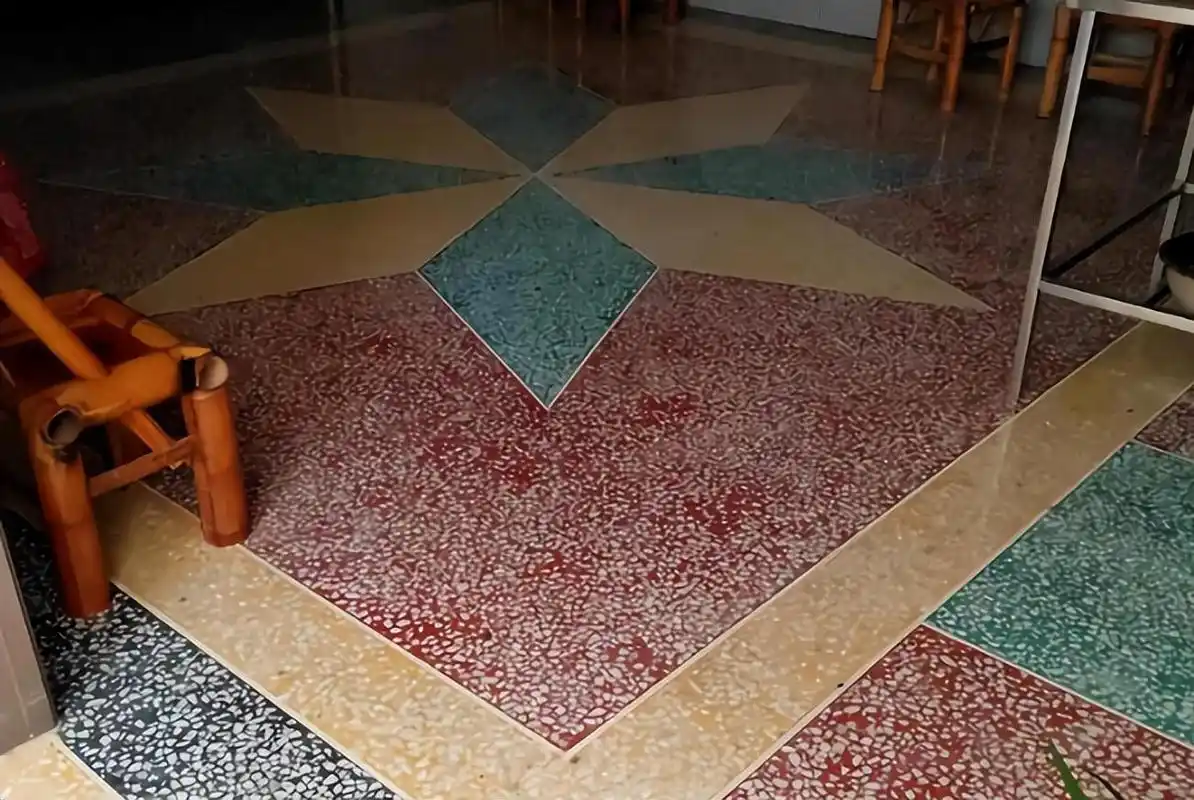 回顾水磨石作为一种高端地面装饰材料曾掀起一股时尚潮流