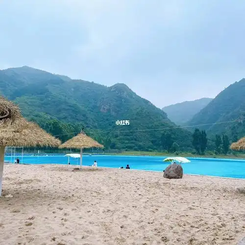 98:北京密云区人间花海(是真的远)99:人间花海50,泳池60,停车免费