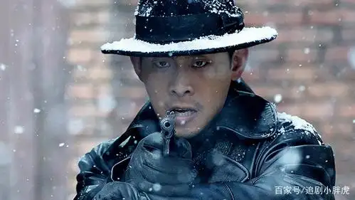 《悬崖之上》五一必看大片,张艺谋重回巅峰