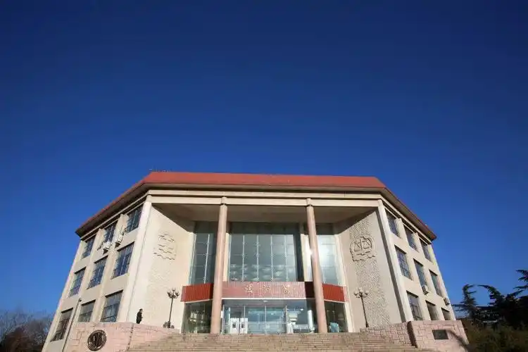 征集令丨我与法大录取通知书的纸短情长