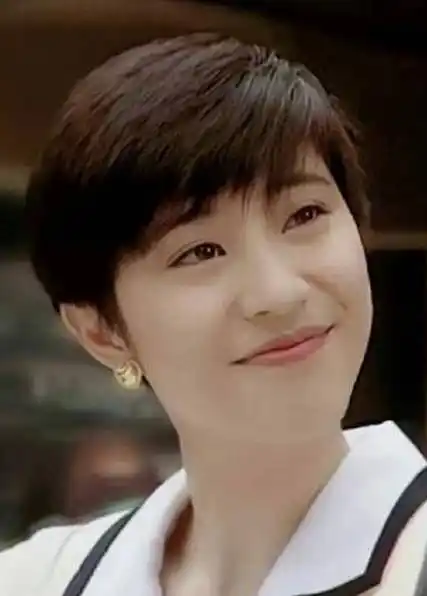 为刘德华退赛环球小姐,被称tvb桃花姐感情却很坎坷_陈法蓉_倪震_短发